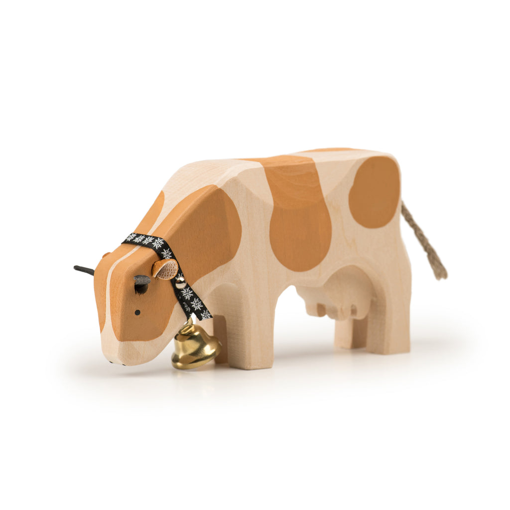 Kuh 2 fressend Simmentaler