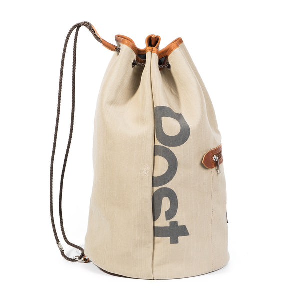 Sportbeutel aus Original Schweizer Postsack-Stoff PL 60