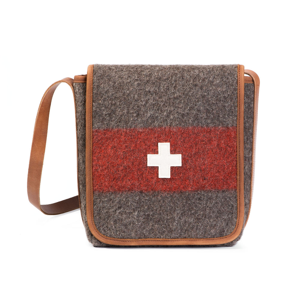 Schultertasche aus Original Schweizer Armeedecken WD 43