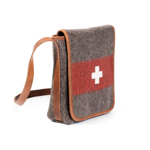 Schultertasche aus Original Schweizer Armeedecken WD 43