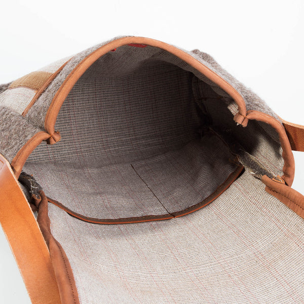 Schultertasche aus Original Schweizer Armeedecken WD 43