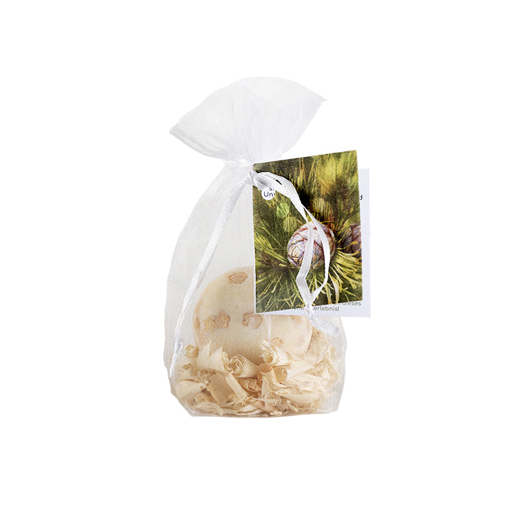 Badekugel Arve/Zirbelkiefer mit Arvenspäne vegan Swiss Made